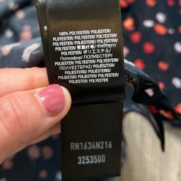 7 For All Mankind NWT Navy & Red Floral Print Off The Shoulder Blouse Size XS - Picture 9 of 11